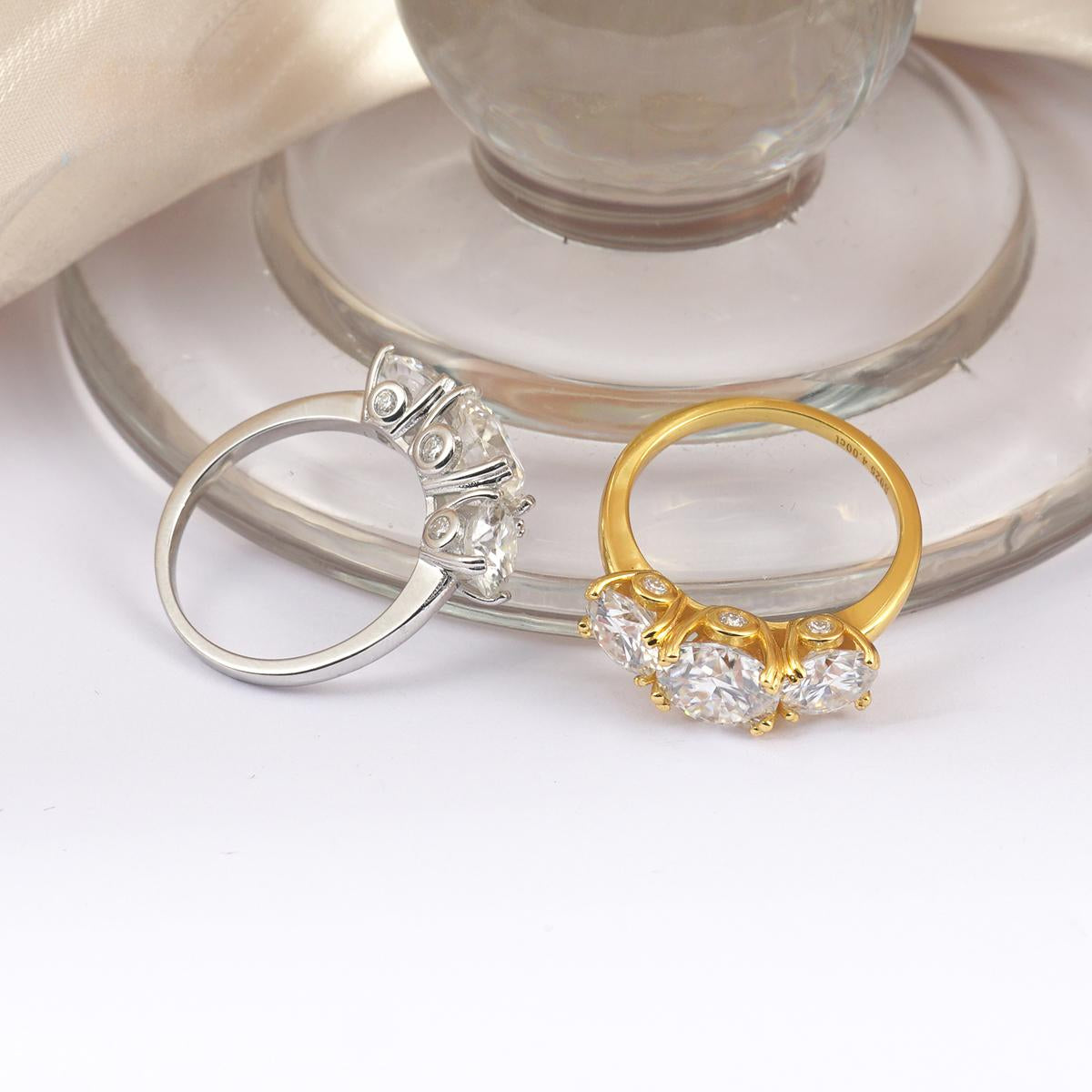 S925 Round Cut VVS Synthetic Moissanite Three-Stone Prong Engagement Ring