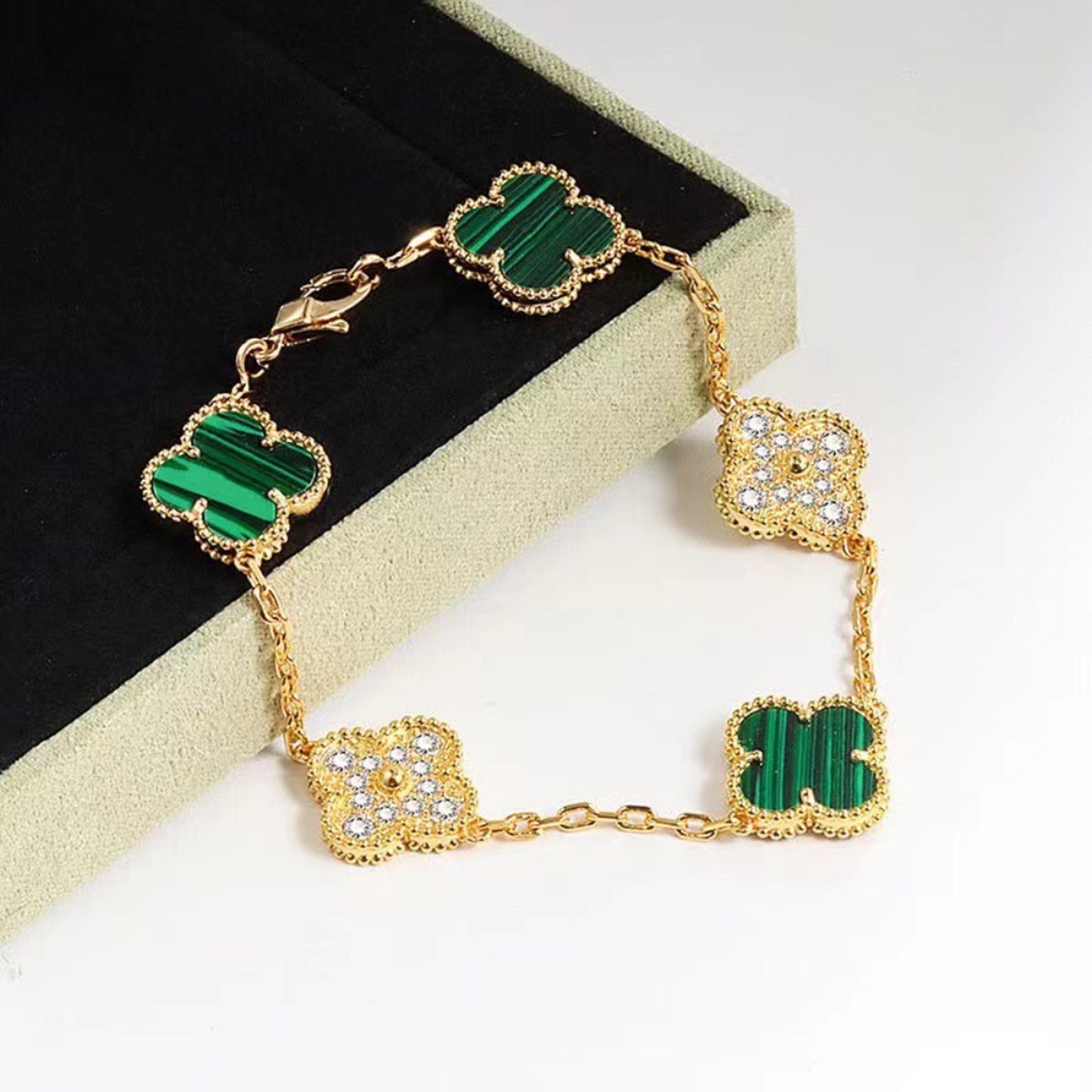 Vintage Clover Bracelet 5 Motifs for Woman