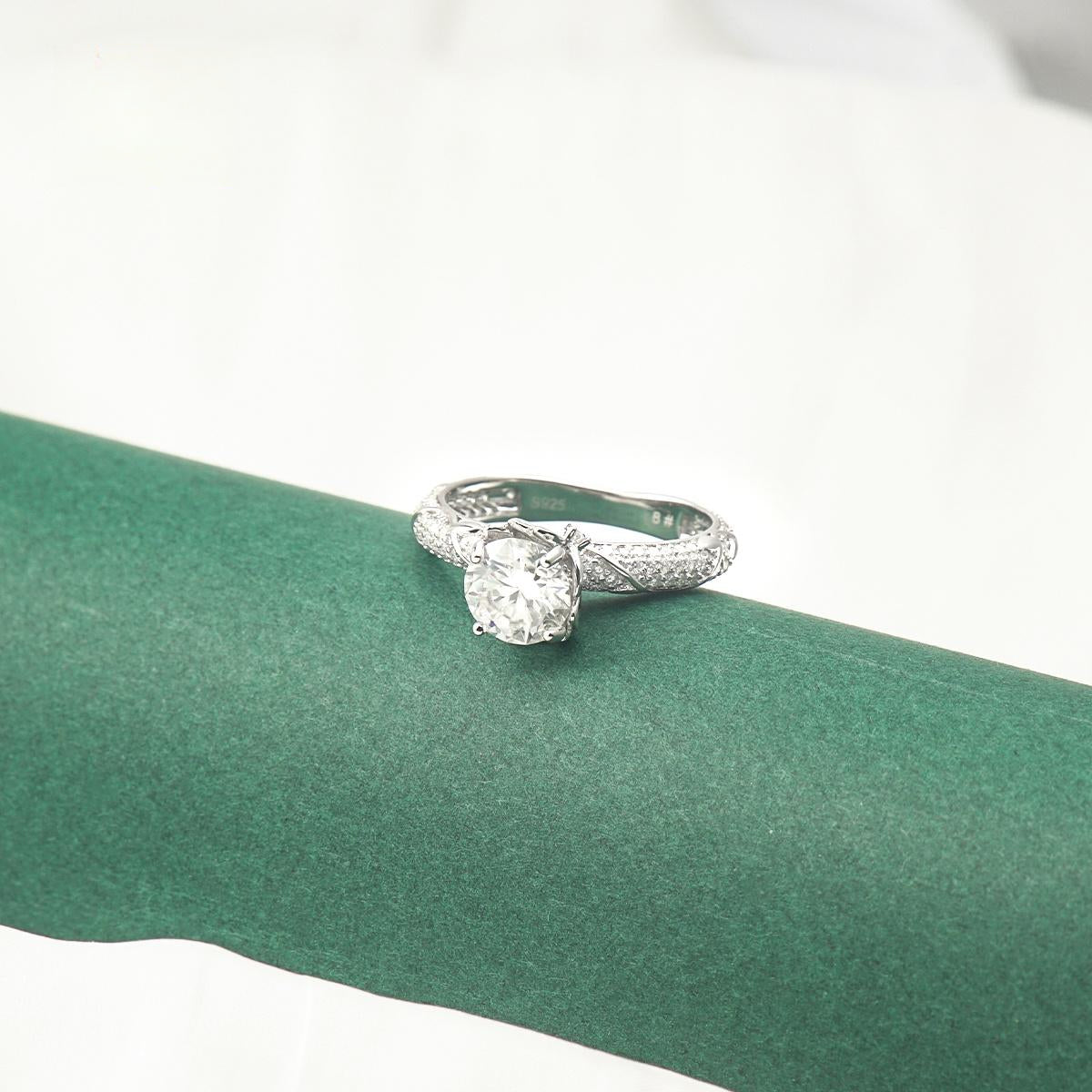 2ct Sparkling Four Prong Ring Band D Color VVS Synthetic Moissanite S925 Unisex Ring Anniversary Engagement Wedding Gifts for Men Women