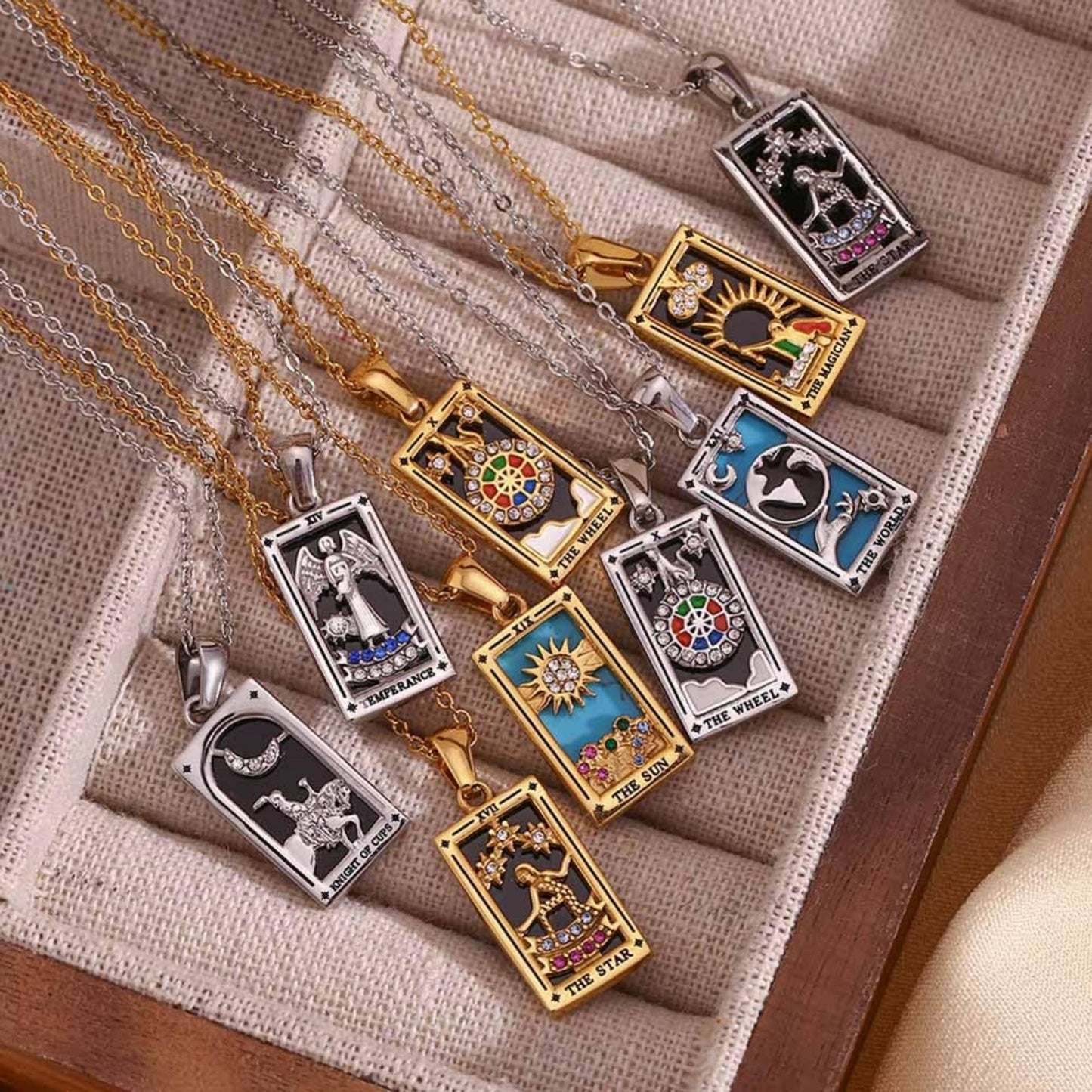 Tarot Card Necklace Queen Lover Knight Moon Necklace Tarnish Free Stainless Steel Jewelry Tarot Cards Pendant