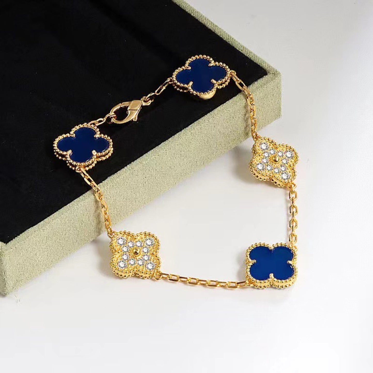 Vintage Clover Bracelet 5 Motifs for Woman