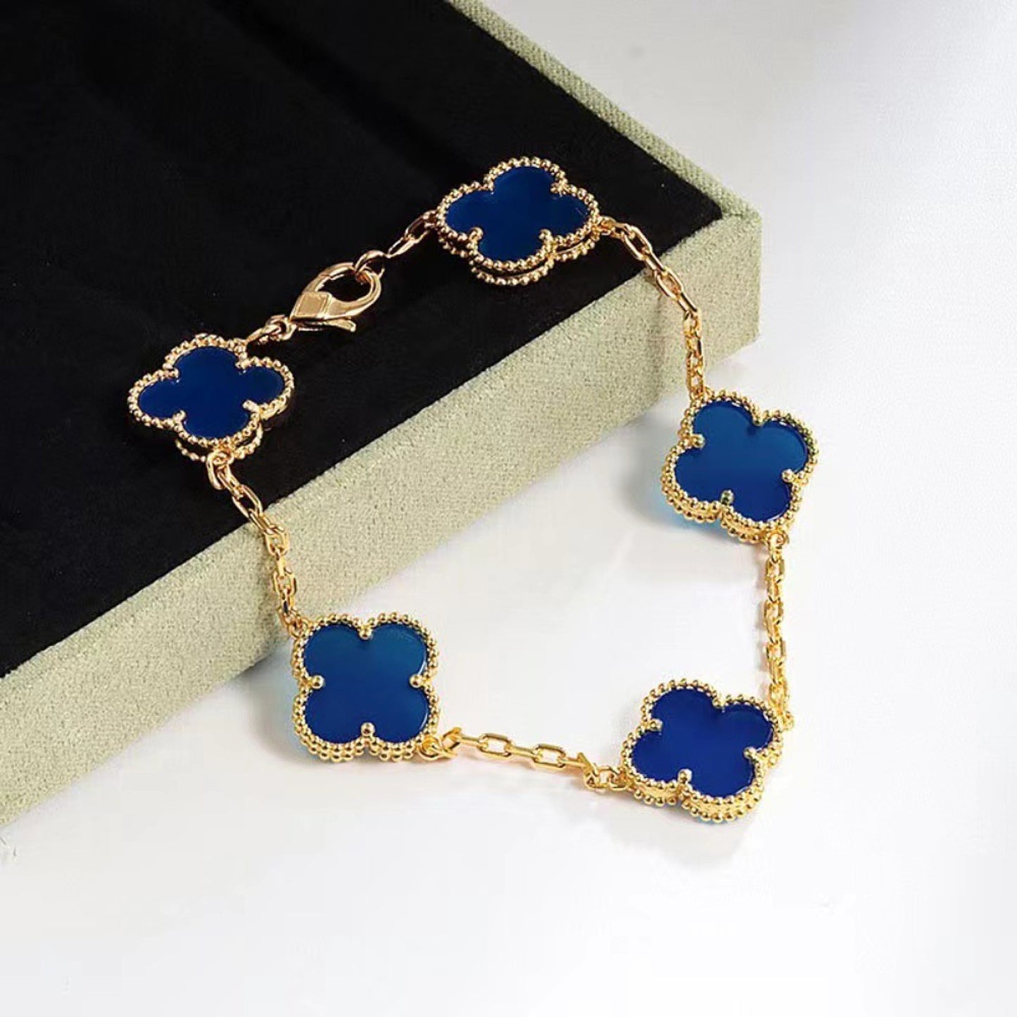 Vintage Clover Bracelet 5 Motifs for Woman