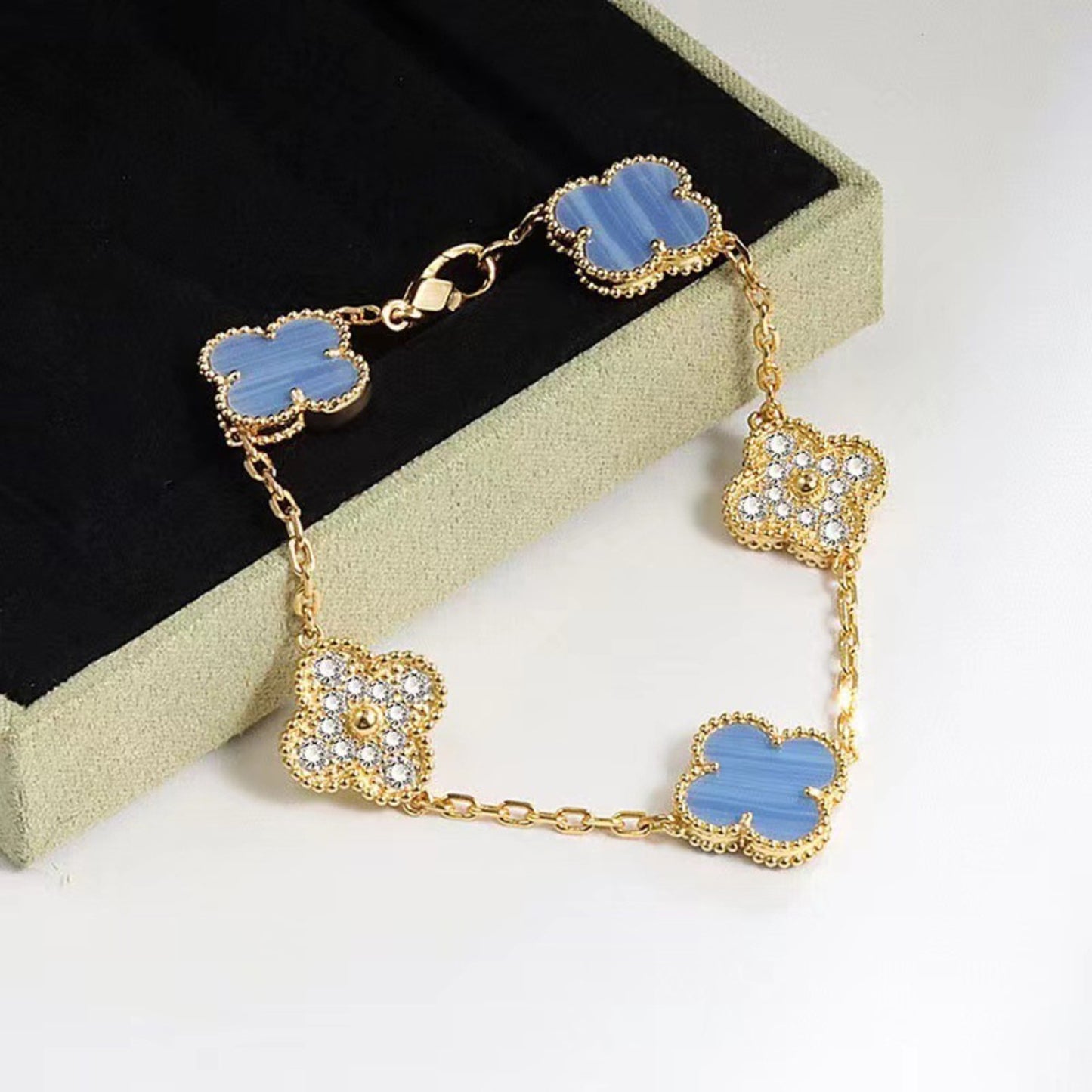 Vintage Clover Bracelet 5 Motifs for Woman