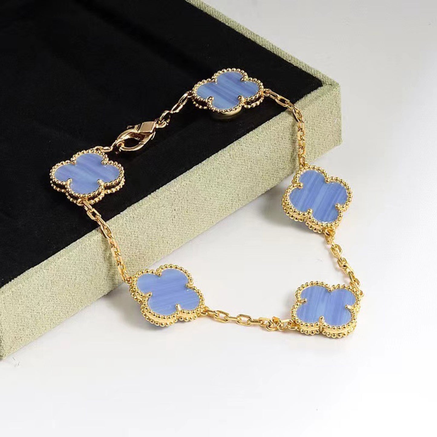 Vintage Clover Bracelet 5 Motifs for Woman