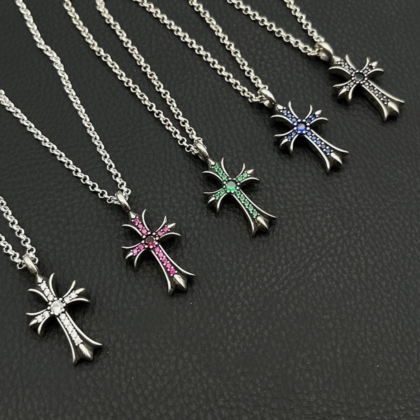 Cross Vintage White Gold Diamond Necklace for Men ＆ Women Designer Eternal Hearts Goth Silver White  Diamond Cross Necklace