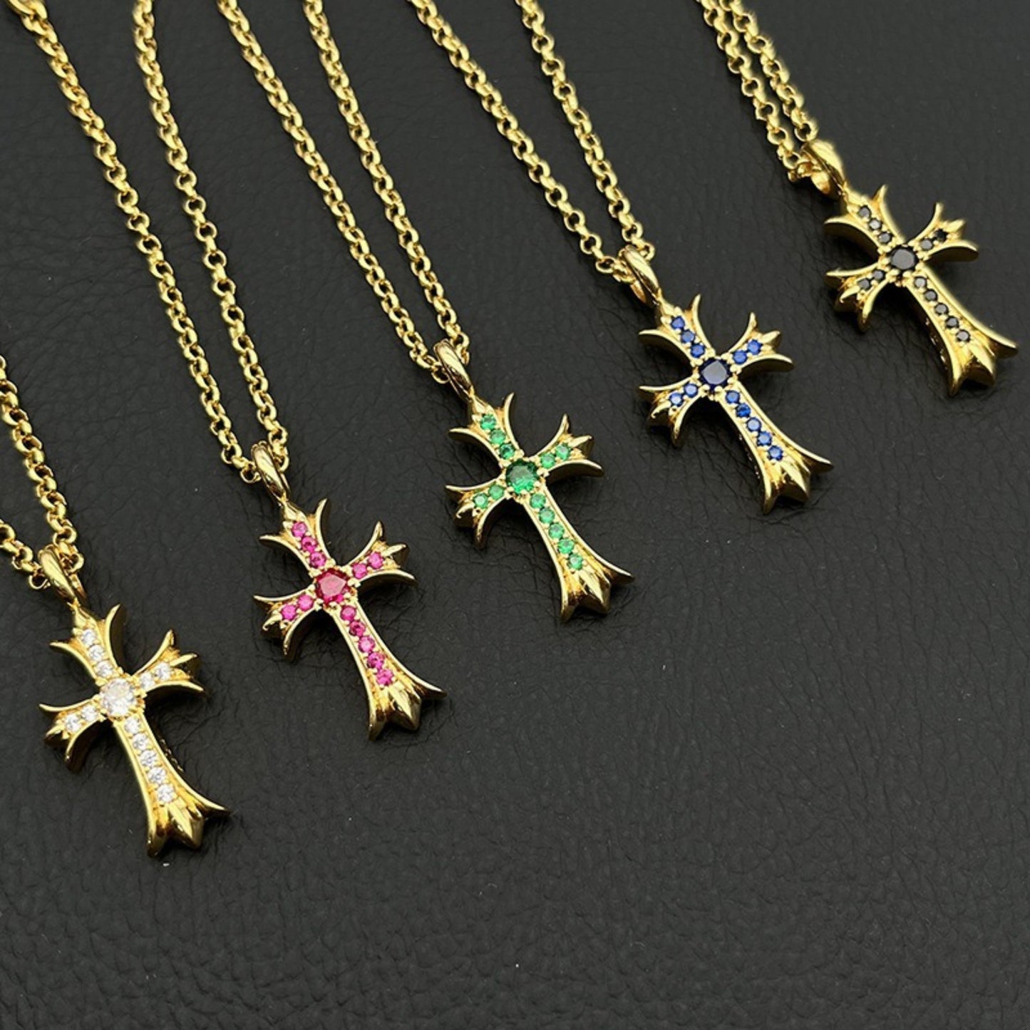 Cross Vintage White Gold Diamond Necklace for Men ＆ Women Designer Eternal Hearts Goth Silver White  Diamond Cross Necklace